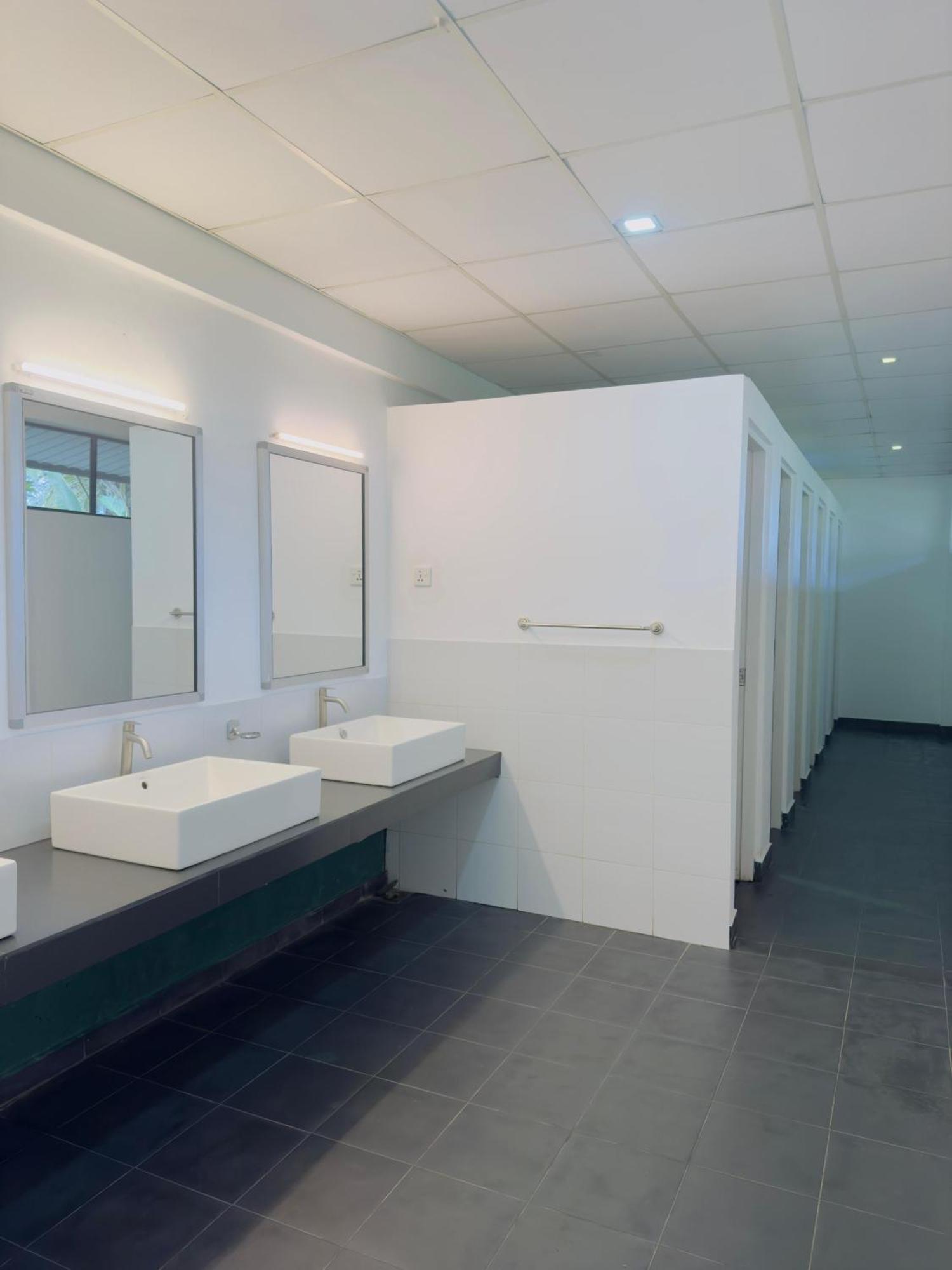 Traveler'S Haven Hostel At Colombo Intl Airport Katunayaka Ngoại thất bức ảnh
