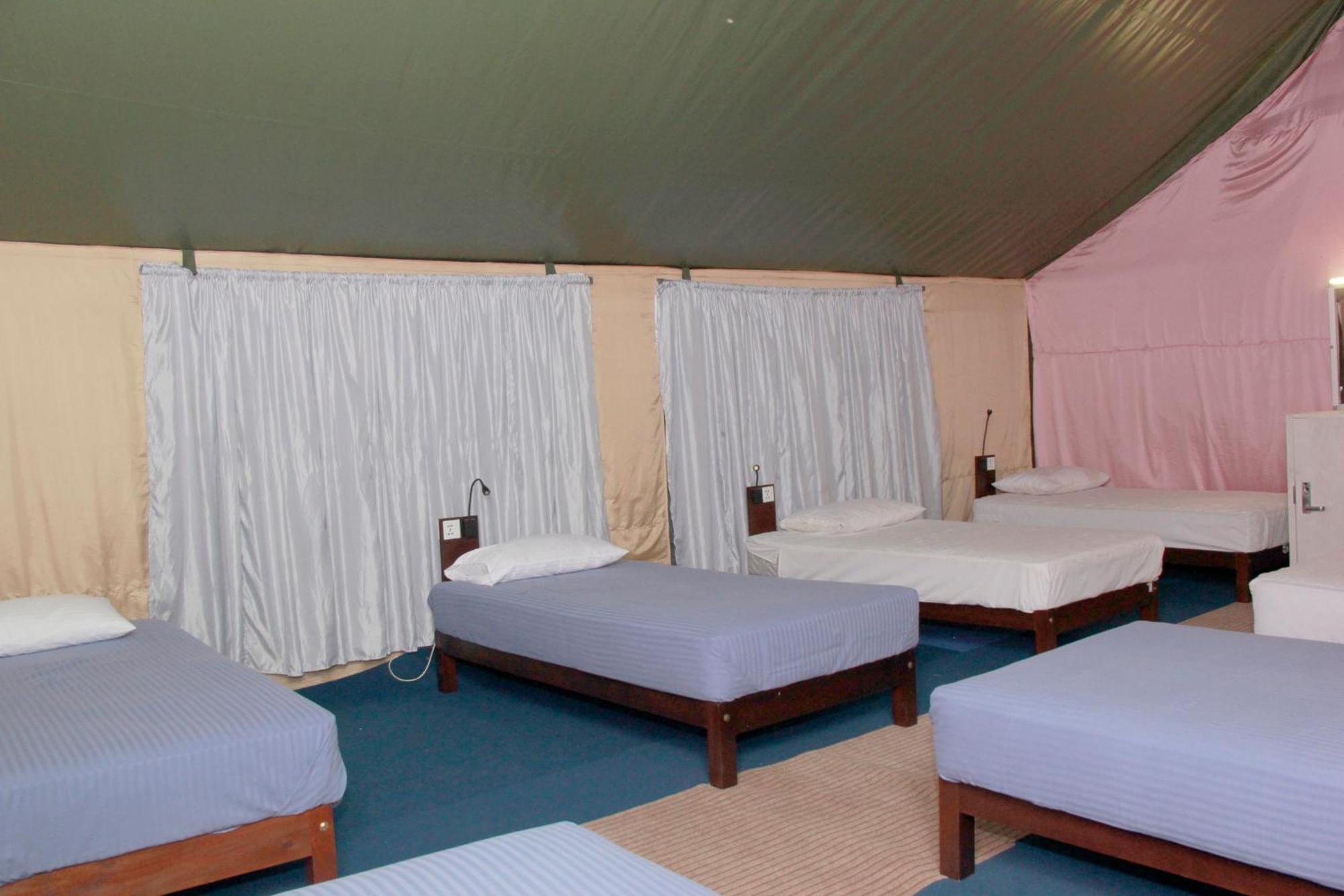 Traveler'S Haven Hostel At Colombo Intl Airport Katunayaka Ngoại thất bức ảnh