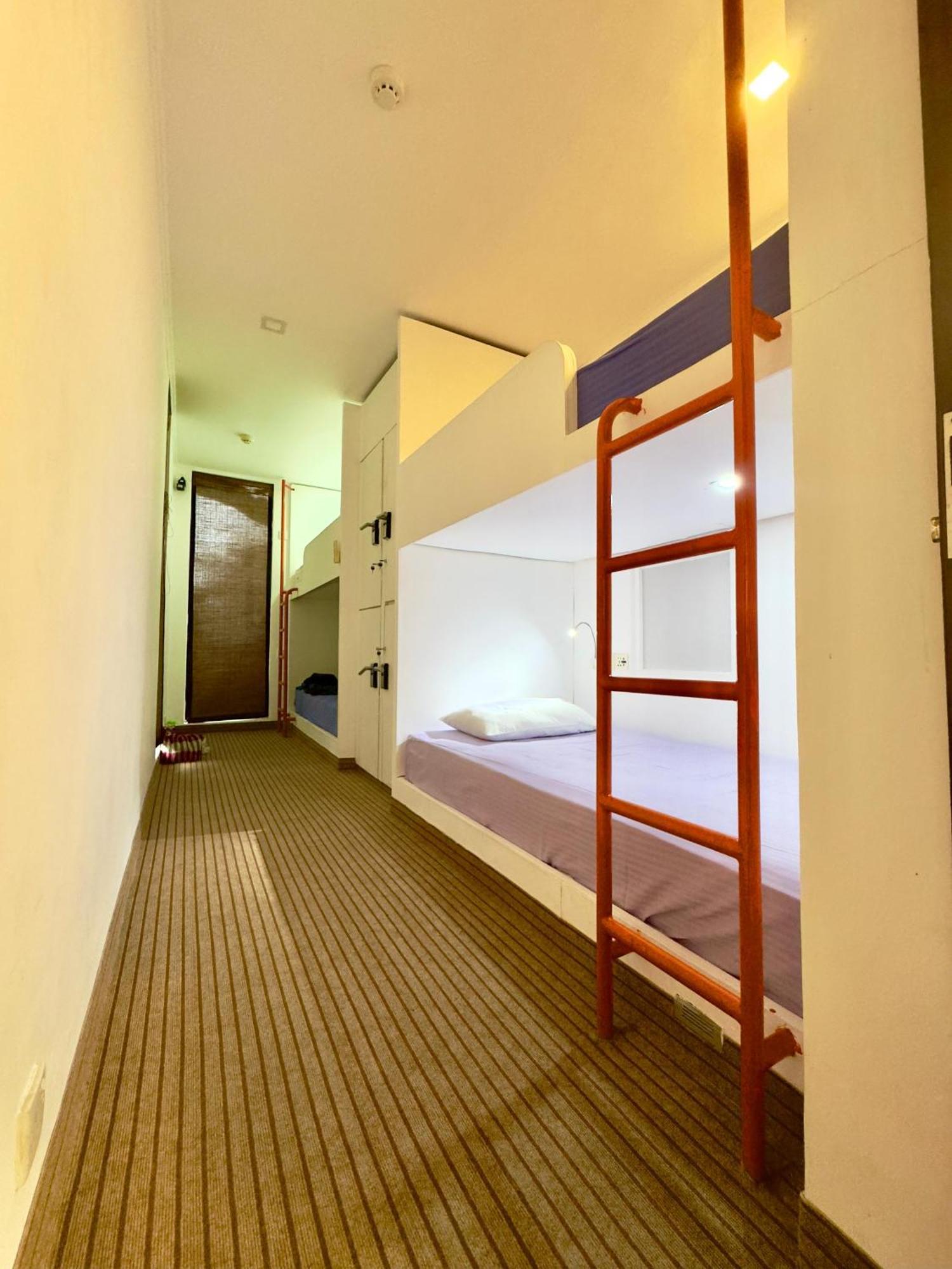 Traveler'S Haven Hostel At Colombo Intl Airport Katunayaka Ngoại thất bức ảnh