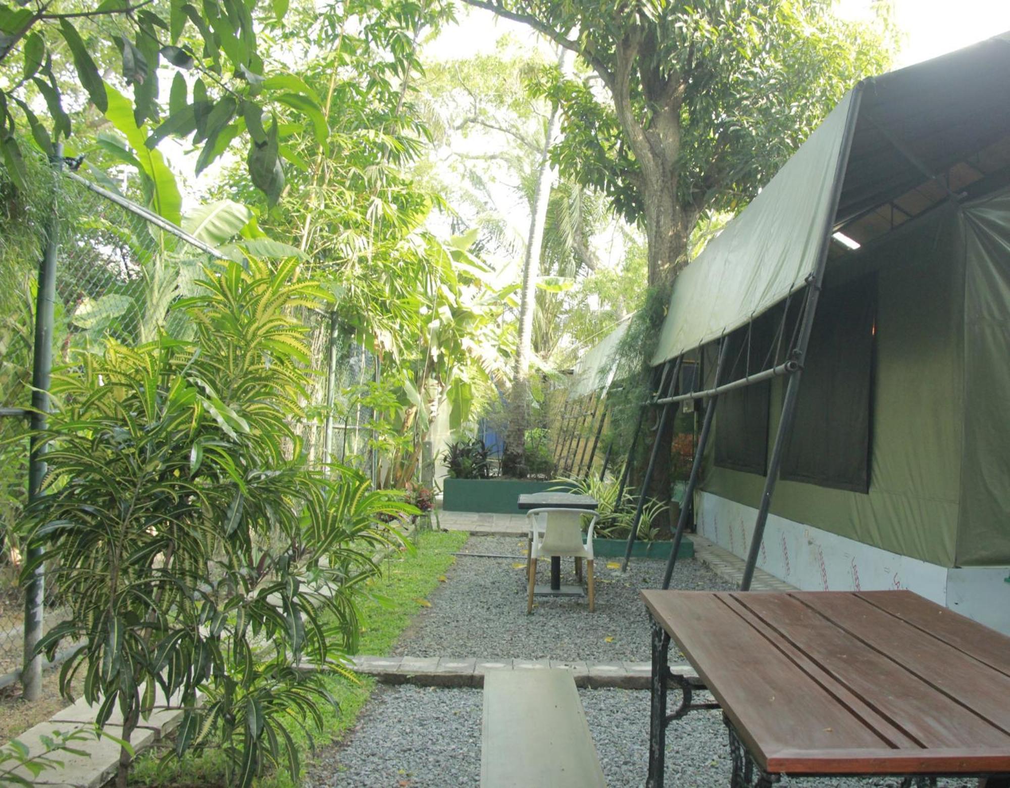 Traveler'S Haven Hostel At Colombo Intl Airport Katunayaka Ngoại thất bức ảnh